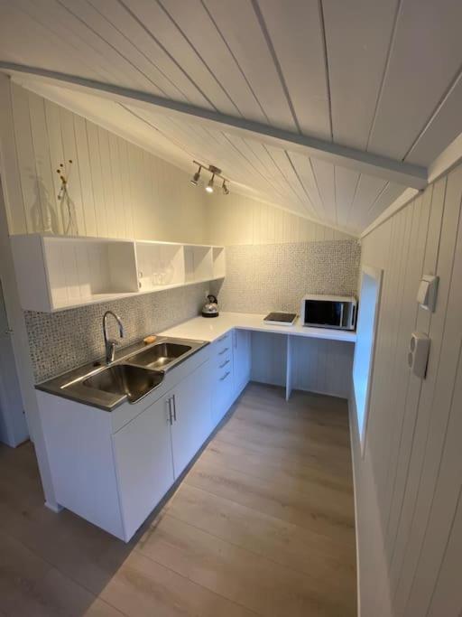 The Little Red Cabin Lofoten Urda Exterior foto